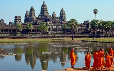 Monks angkor wat