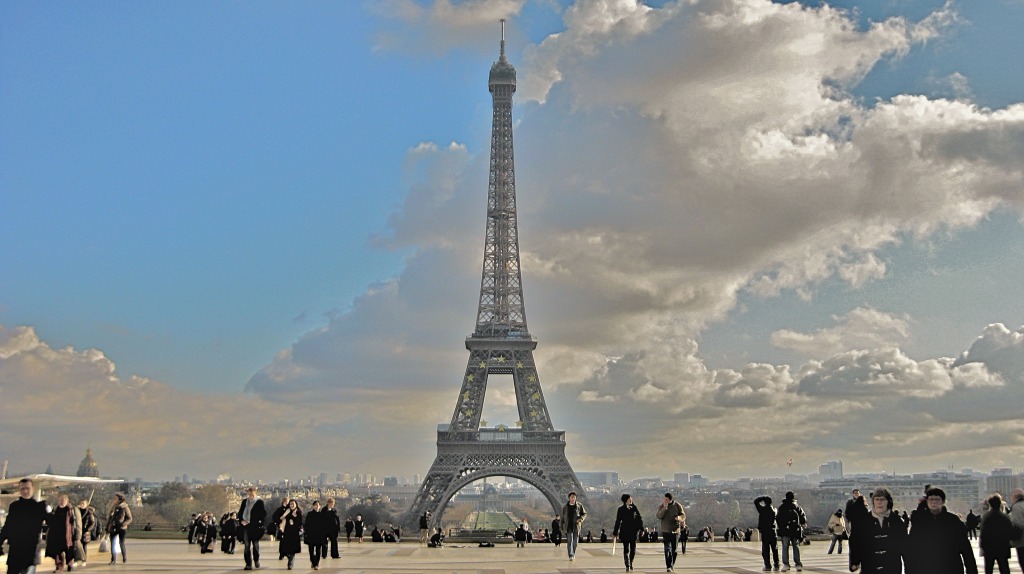 Eiffel Tower, Paris: from the Trocadero (HDR).